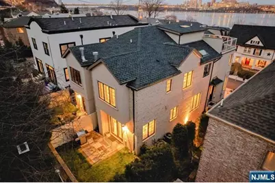 48 Myrtle Avenue, Edgewater, NJ 07020 - Photo 2