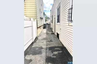 302 10th Street, Newark, NJ 07107 - Photo 12