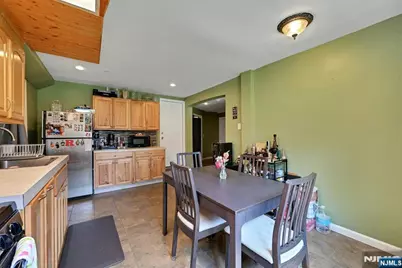 340 Graphic, New Milford, NJ 07646 - Photo 36