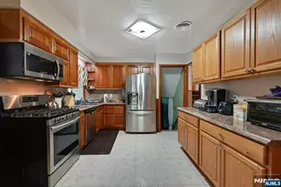 340 Graphic, New Milford, NJ 07646 - Photo 14