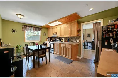 340 Graphic, New Milford, NJ 07646 - Photo 36