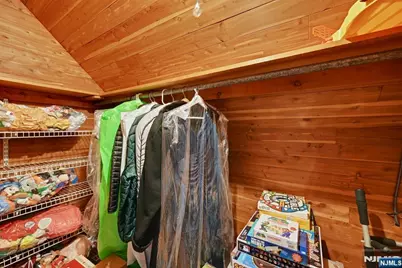 340 Graphic, New Milford, NJ 07646 - Photo 30