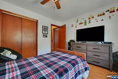 340 Graphic, New Milford, NJ 07646 - Photo 28