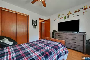 340 Graphic, New Milford, NJ 07646 - Photo 28