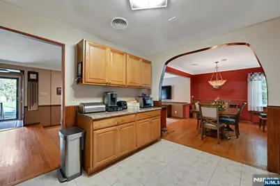 340 Graphic, New Milford, NJ 07646 - Photo 12
