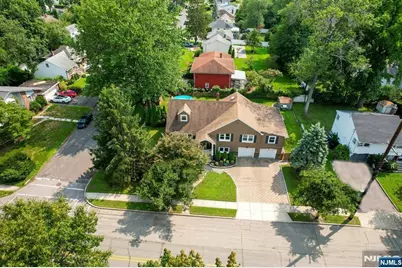 340 Graphic, New Milford, NJ 07646 - Photo 44