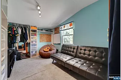340 Graphic, New Milford, NJ 07646 - Photo 24