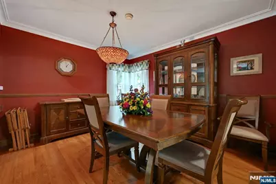 340 Graphic, New Milford, NJ 07646 - Photo 8