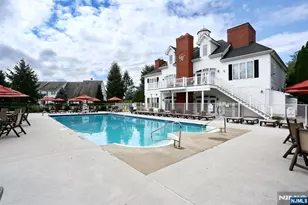 443 Hartford Dr 4044, Nutley, NJ 07110 - Photo 4