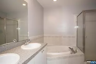 443 Hartford Dr 4044, Nutley, NJ 07110 - Photo 22