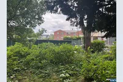 116 Clinton Place, Hackensack, NJ 07601 - Photo 2