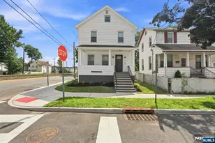 159 Berdan Pl, Hackensack, NJ 07601 - Photo 2