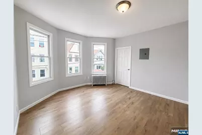 227 Patterson Street 2F #2F, Harrison, NJ 07029 - Photo 4