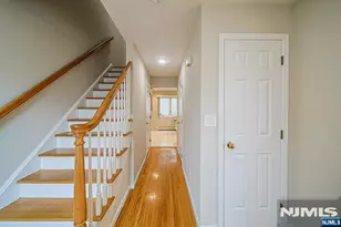26 E Washington Pl B, Palisades Park, NJ 07650 - Photo 4