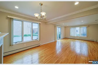 26 E Washington Place B #B, Palisades Park, NJ 07650 - Photo 4