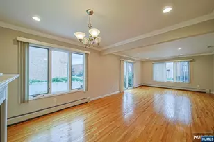 26 E Washington Pl B, Palisades Park, NJ 07650 - Photo 4