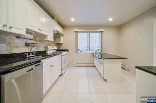 26 E Washington Pl B, Palisades Park, NJ 07650 - Photo 6