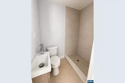 227 Patterson Street 2R #2R, Harrison, NJ 07029 - Photo 10