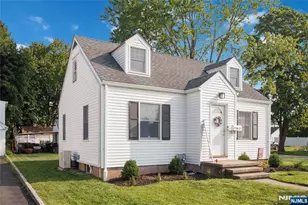 22 First St, Mahwah, NJ 07430 - Photo 2