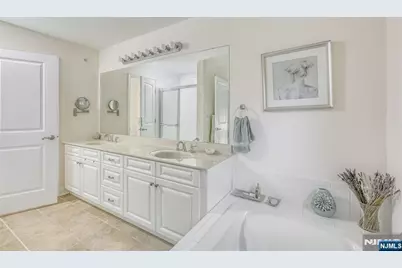 1202 Whitney Lane, Allendale, NJ 07401 - Photo 12