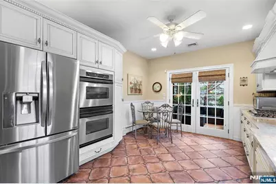 546 Art Lane, Ridgefield, NJ 07657 - Photo 24