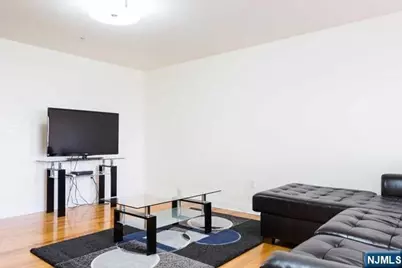 411 E Brinkerhoff Avenue 105 #105, Palisades Park, NJ 07650 - Photo 10