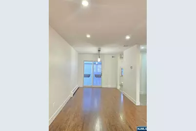 150 English Street, Fort Lee, NJ 07024 - Photo 12