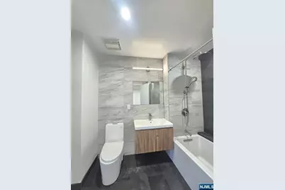 150 English Street, Fort Lee, NJ 07024 - Photo 24