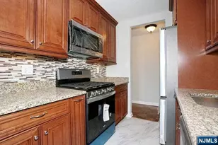 25 Jefferson Street 6D, Hackensack, NJ 07601 - Photo 6