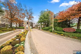 1420 Westgate Dr 8109, Fort Lee, NJ 07024 - Photo 1