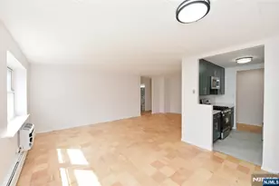 25 Jefferson Street 3D, Hackensack, NJ 07601 - Photo 4