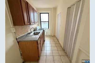 94 Munn Avenue 27 #27, East Orange, NJ 07018 - Photo 2