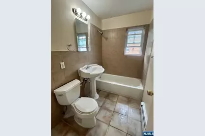 40 Union 5 #5, Lodi, NJ 07644 - Photo 4