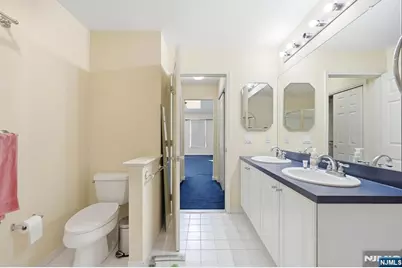 427 Hartford Drive 4028 #4028, Nutley, NJ 07110 - Photo 20