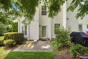 427 Hartford Dr 4028, Nutley, NJ 07110 - Photo 32