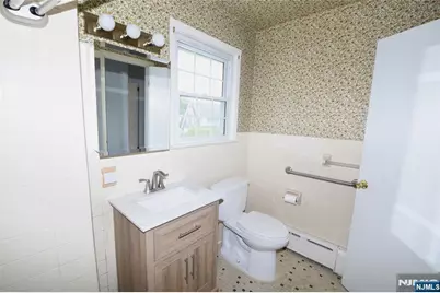 352 Demarest Avenue, Oradell, NJ 07649 - Photo 22