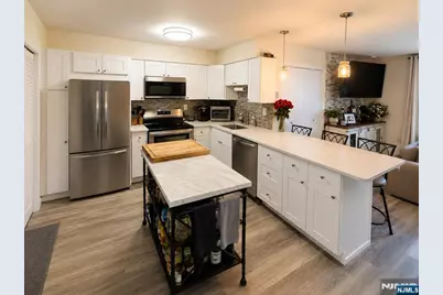 520 Newark Pompton Turnpike 214X #214X, Pequannock Township, NJ 07444 - Photo 6