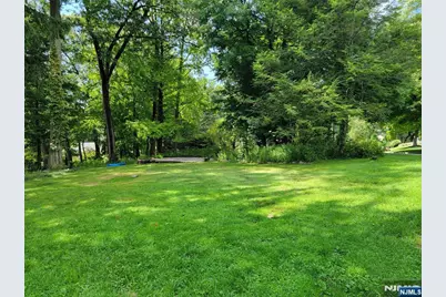 219 Werimus Road, Woodcliff Lake, NJ 07677 - Photo 8