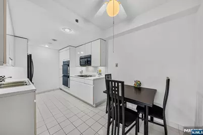 900 Palisade Avenue 3D #3D, Fort Lee, NJ 07024 - Photo 18