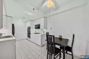 900 Palisade Ave 3D, Fort Lee, NJ 07024 - Photo 18