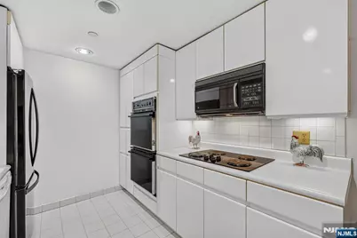 900 Palisade Avenue 3D #3D, Fort Lee, NJ 07024 - Photo 20