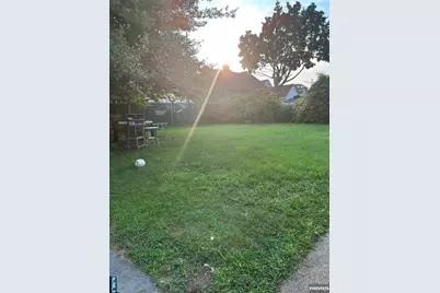 154 Maple Avenue, Wallington, NJ 07057 - Photo 16