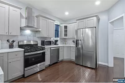 84 3rd Street, Bayonne, NJ 07002 - Photo 4
