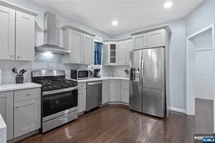 84 3rd St, Bayonne, NJ 07002 - Photo 4