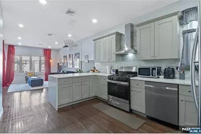 84 3rd Street, Bayonne, NJ 07002 - Photo 12