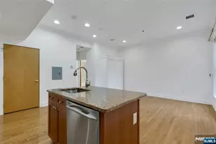 61 Grand Street 2F, Jersey City, NJ 07302 - Photo 6