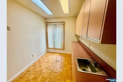 521 Van Houten Avenue 1st Floor #1st floor, Clifton, NJ 07013 - Photo 6