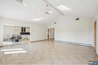 19 Brook Hollow Court, Hawthorne, NJ 07506 - Photo 16