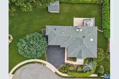 19 Brook Hollow Court, Hawthorne, NJ 07506 - Photo 4
