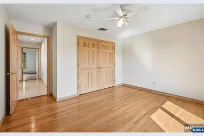 19 Brook Hollow Court, Hawthorne, NJ 07506 - Photo 20
